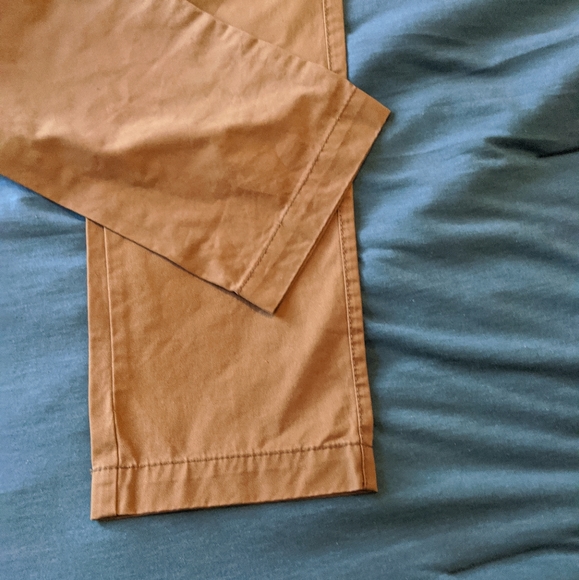 Aeropostale 36/32 Khakis - Picture 7 of 10